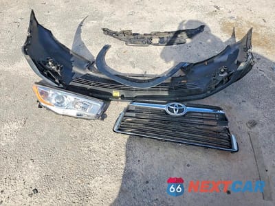 Zdjęcie 13 z 13 samochodu: 2016 TOYOTA HIGHLANDER LE PLUS VIN:5TDBKRFH8GS329721 - miniatura