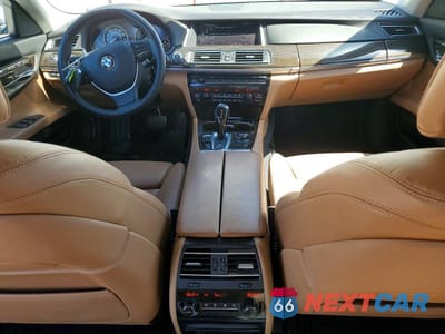 Zdjęcie 8 z 12 samochodu: 2013 BMW 740 LI VIN:WBAYE4C57DDW22626 - miniatura