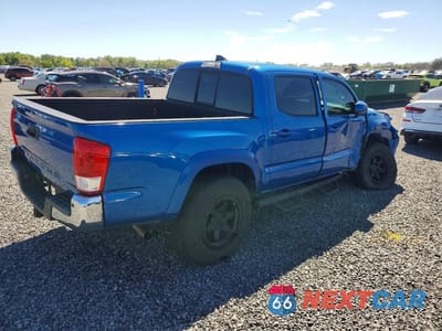 Trzecie zdjęcie samochodu z tyłu: 2017 TOYOTA TACOMA SR5 V6 VIN:5TFAZ5CNXHX053953 - miniatura