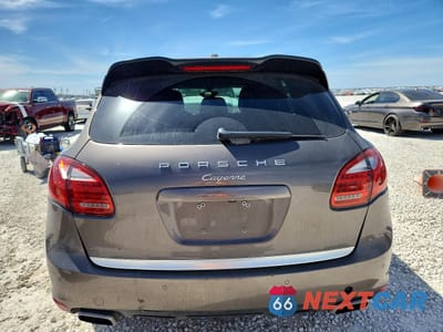 Zdjęcie 6 z 13 samochodu: 2012 PORSCHE CAYENNE VIN:WP1AA2A22CLA10043 - miniatura