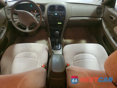 Zdjęcie 8 z 11 samochodu: 2001 HYUNDAI SONATA BASE VIN:KMHWF25S91A411175 - miniatura