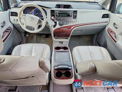 Zdjęcie 8 z 13 samochodu: 2013 TOYOTA SIENNA XLE 7-PASSENGER VIN:5TDDK3DCXDS060193 - miniatura