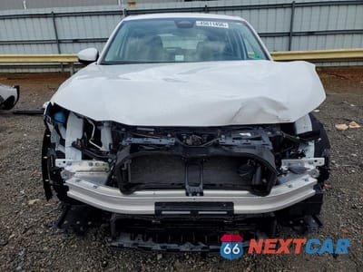 Piąte zdjęcie samochodu w środku: 2025 HONDA HR-V LX VIN:3CZRZ2H31SM774890 - miniatura