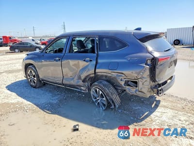 Drugie zdjęcie samochodu z przodu: 2022 TOYOTA HIGHLANDER XLE VIN:5TDGZRBH1NS227522 - miniatura