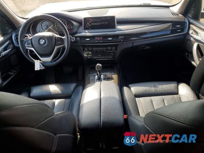 Zdjęcie 8 z 13 samochodu: 2015 BMW X5 XDRIVE50I VIN:5UXKR6C54F0J78767 - miniatura