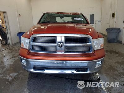 Piąte zdjęcie samochodu w środku: 2009 DODGE RAM 1500 VIN:1D3HV18T99S779805 - miniatura