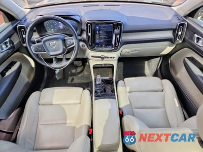 Zdjęcie 8 z 12 samochodu: 2020 VOLVO XC40 T5 INSCRIPTION VIN:YV4162UL3L2179255 - miniatura