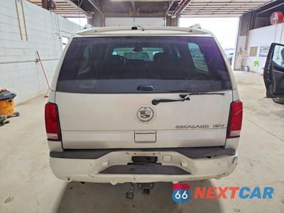 Zdjęcie 6 z 13 samochodu: 2005 CADILLAC ESCALADE ESV VIN:3GYFK66N95G120063 - miniatura