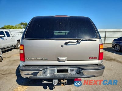 Zdjęcie 6 z 12 samochodu: 2002 GMC YUKON XL C1500 VIN:3GKEC16T42G294302 - miniatura