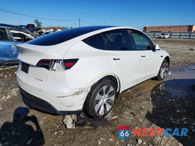 Trzecie zdjęcie samochodu z tyłu: 2023 TESLA MODEL Y VIN:7SAYGDEE5PF704526 - miniatura