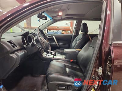 Zdjęcie 7 z 13 samochodu: 2012 TOYOTA HIGHLANDER SE VIN:5TDBK3EH0CS122930 - miniatura