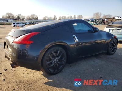Trzecie zdjęcie samochodu z tyłu: 2016 NISSAN 370Z BASE VIN:JN1AZ4EH7GM935375 - miniatura