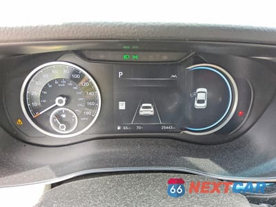 Zdjęcie 9 z 12 samochodu: 2025 GENESIS G70 2.5T STANDARD VIN:KMTG34SC5SU155788 - miniatura