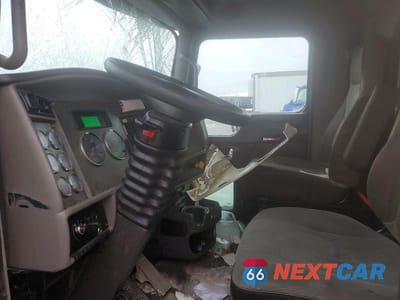 Zdjęcie 6 z 10 samochodu: 2015 KENWORTH CONSTRUCTION T370 VIN:2NKHLJ9XXFM975227 - miniatura