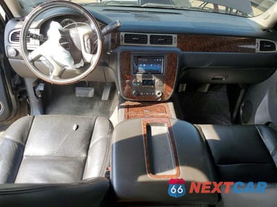 Zdjęcie 8 z 13 samochodu: 2013 GMC YUKON XL DENALI VIN:1GKS2MEF8DR182219 - miniatura