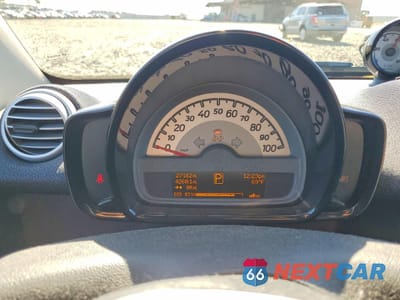 Zdjęcie 9 z 13 samochodu: 2016 SMART CARS FORTWO VIN:WMEEJ9AA7GK845359 - miniatura