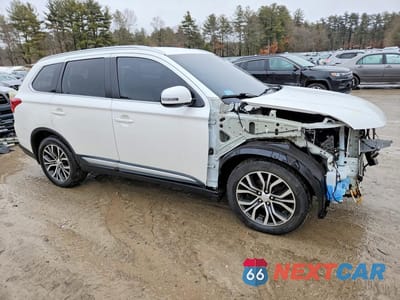Czwarte zdjęcie samochodu z boku: 2017 MITSUBISHI OUTLANDER SE VIN:JA4AZ3A3XHZ056405 - miniatura