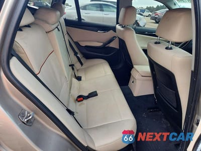 Zdjęcie 11 z 12 samochodu: 2015 BMW X1 SDRIVE28I VIN:WBAVM1C57FV498973 - miniatura