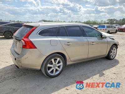 Trzecie zdjęcie samochodu z tyłu: 2016 VOLVO V60 T5 PLATINUM VIN:YV140MEM4G1304077 - miniatura