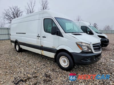 Czwarte zdjęcie samochodu z boku: 2014 MERCEDES BENZ SPRINTER 2500 DELIVERY VAN VIN:WD3PE8DE2E5900729 - miniatura