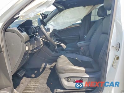 Zdjęcie 7 z 11 samochodu: 2022 VOLKSWAGEN TIGUAN SE R-LINE BLACK VIN:3VVCB7AX7NM073982 - miniatura