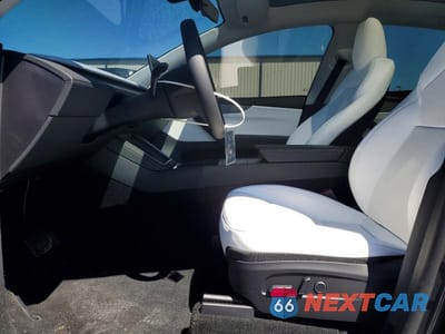Zdjęcie 7 z 13 samochodu: 2026 TESLA MODEL Y VIN:7SAYGDED5TA610452 - miniatura