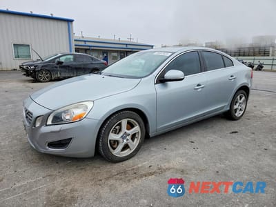 2013 VOLVO S60 T5 YV1612FS9D2211424 - główne zdjęcie licytacji z USA - miniatura