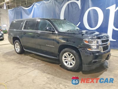 Czwarte zdjęcie samochodu z boku: 2018 CHEVROLET SUBURBAN K1500 LT VIN:1GNSKHKC0JR121740 - miniatura