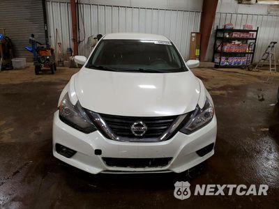 Piąte zdjęcie samochodu w środku: 2018 NISSAN ALTIMA 2.5 SV VIN:1N4AL3AP1JC270465 - miniatura
