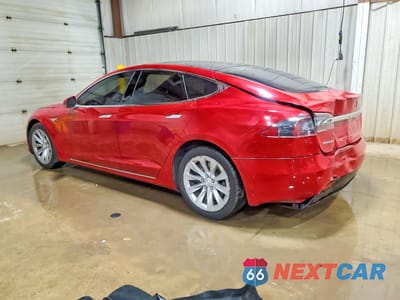 Drugie zdjęcie samochodu z przodu: 2016 TESLA MODEL S VIN:5YJSA1E18GF158918 - miniatura