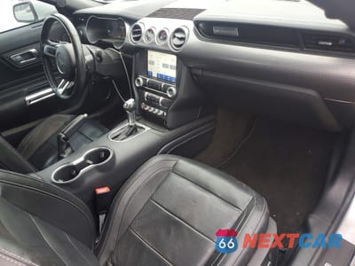 Zdjęcie 8 z 13 samochodu: 2019 FORD MUSTANG VIN:1FA6P8TH9K5101801 - miniatura