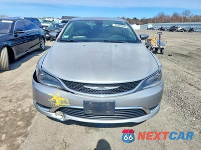 Piąte zdjęcie samochodu w środku: 2016 CHRYSLER 200 LIMITED VIN:1C3CCCAB6GN106427 - miniatura