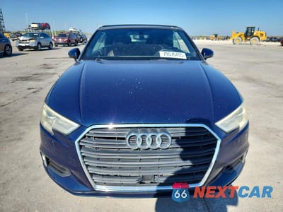 Piąte zdjęcie samochodu w środku: 2017 AUDI A3 PREMIUM VIN:WAU6ULFF1H1027884 - miniatura