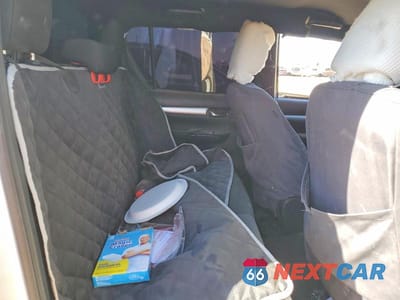 Zdjęcie 10 z 11 samochodu: 2025 TOYOTA HILUX VIN:MR0DA3CD0S4008532 - miniatura