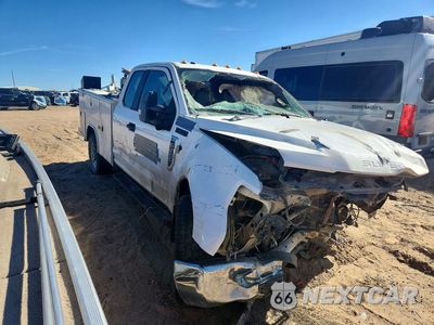 Czwarte zdjęcie samochodu z boku: 2019 FORD F-250 VIN:1FT7X2B6XKEG07018 - miniatura