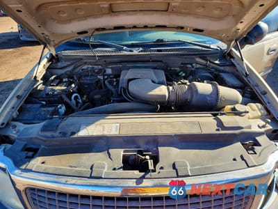 Zdjęcie 11 z 13 samochodu: 2002 FORD EXPEDITION XLT VIN:1FMPU16L62LA96188 - miniatura