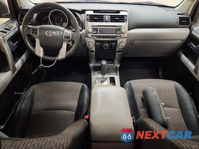 Zdjęcie 8 z 12 samochodu: 2010 TOYOTA 4RUNNER SR5 VIN:JTEZU5JR7A5007629 - miniatura