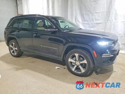 Czwarte zdjęcie samochodu z boku: 2025 JEEP GRAND CHEROKEE LIMITED VIN:1C4RJHBGXSC361329 - miniatura