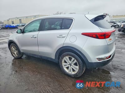 Drugie zdjęcie samochodu z przodu: 2018 KIA SPORTAGE LX VIN:KNDPMCAC2J7426066 - miniatura