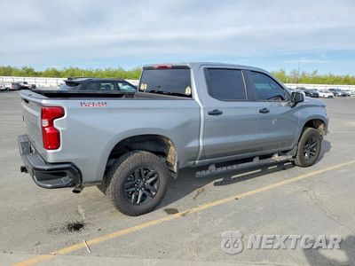 Trzecie zdjęcie samochodu z tyłu: 2023 CHEVROLET SILVERADO K1500 LT TRAIL BOSS VIN:3GCPDFEK4PG251450 - miniatura