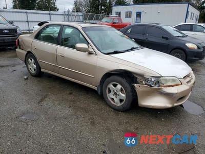 Czwarte zdjęcie samochodu z boku: 2000 HONDA ACCORD EX VIN:1HGCG1658YA071617 - miniatura