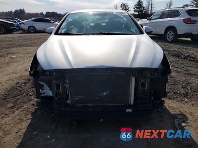 Piąte zdjęcie samochodu w środku: 2018 HYUNDAI SONATA SE VIN:5NPE24AF3JH605175 - miniatura