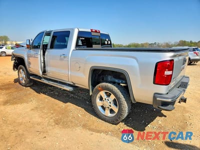Drugie zdjęcie samochodu z przodu: 2016 GMC SIERRA K2500 SLT VIN:1GT12TE86GF105356 - miniatura