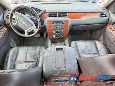 Zdjęcie 8 z 14 samochodu: 2011 CHEVROLET TAHOE C1500 LT VIN:1GNSCBE09BR393569 - miniatura