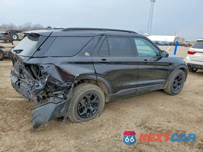 Trzecie zdjęcie samochodu z tyłu: 2023 FORD EXPLORER TIMBERLINE VIN:1FMSK8JH3PGA52550 - miniatura
