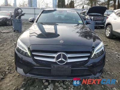 Piąte zdjęcie samochodu w środku: 2019 MERCEDES-BENZ C 300 4MATIC VIN:55SWF8EB6KU312781 - miniatura
