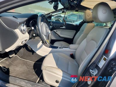 Zdjęcie 7 z 13 samochodu: 2015 MERCEDES-BENZ GLA 250 VIN:WDCTG4EB9FJ182708 - miniatura