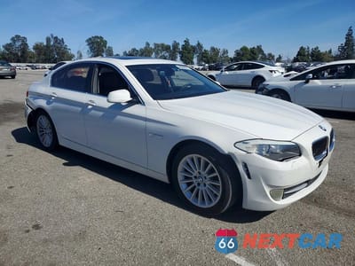 Czwarte zdjęcie samochodu z boku: 2013 BMW 535 I VIN:WBAFR7C59DC826590 - miniatura