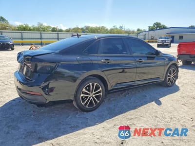 Trzecie zdjęcie samochodu z tyłu: 2022 VOLKSWAGEN JETTA SPORT VIN:3VWBM7BU9NM011795 - miniatura