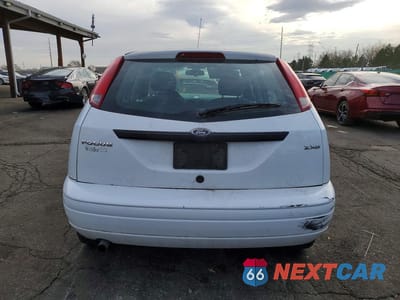 Zdjęcie 6 z 12 samochodu: 2005 FORD FOCUS ZX5 VIN:3FAHP37N25R122177 - miniatura